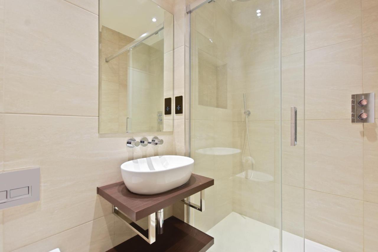 Vauxhall Bridge Road By Aeria Apartments 런던 외부 사진